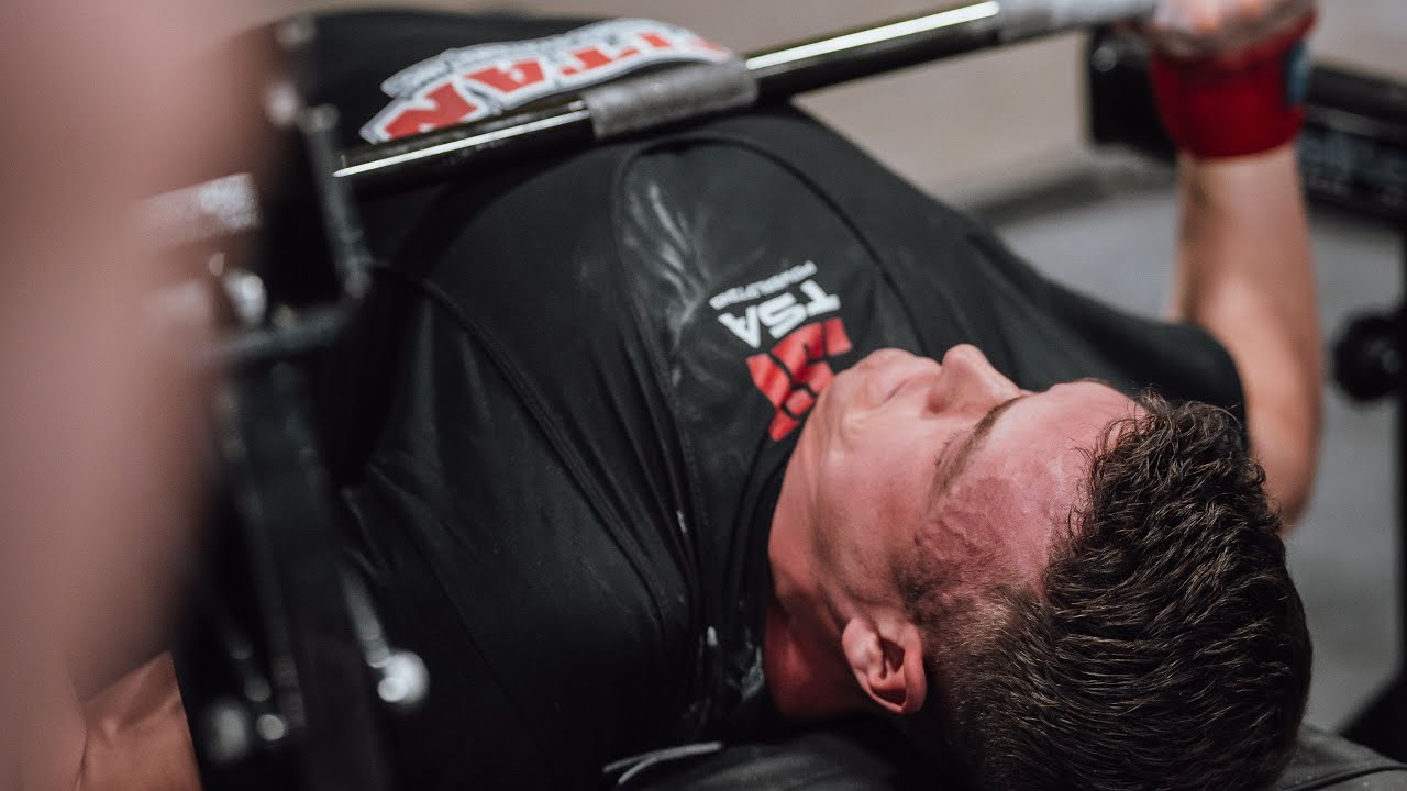 Bench Press Tip - How To Use Shoulder External and Internal Rotation For Your Bench Press Style