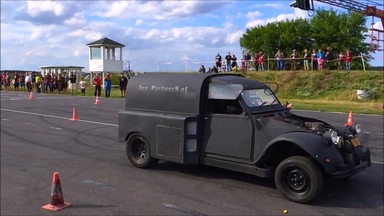 2CV V8 Dragrace on World 2CV meeting Poland