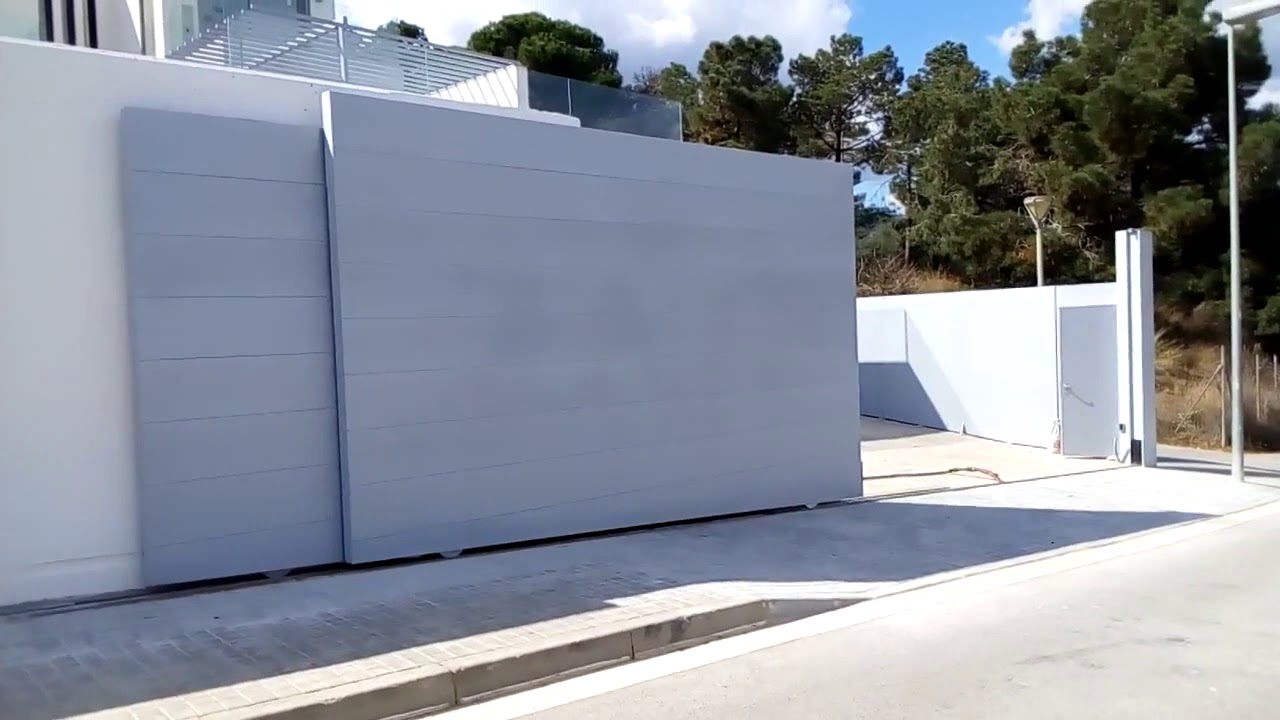 PUERTA CORREDERA TELESCOPICA EN PENDIENTE