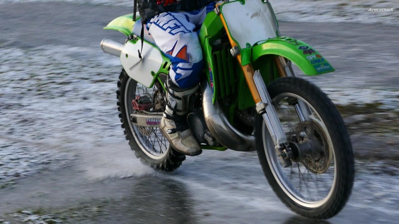 Kawasaki KX500 2-Stroke Winter Day | Raw Sound