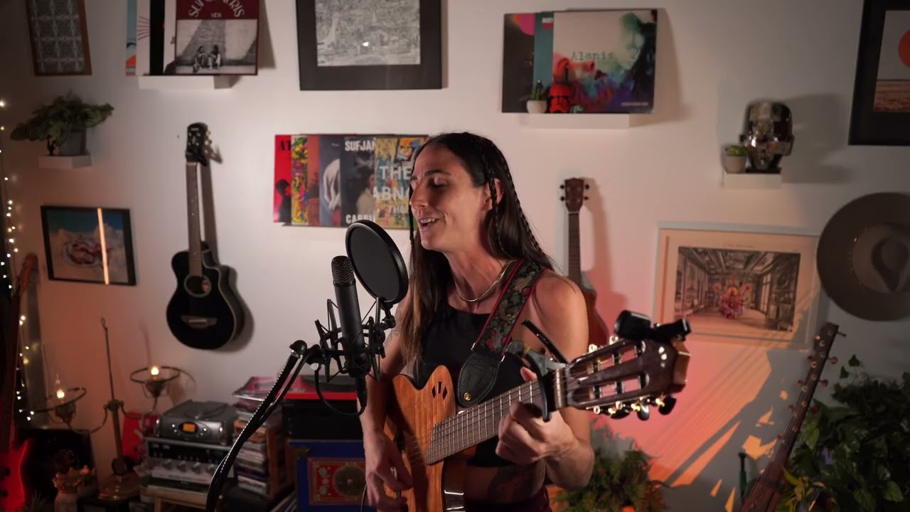 Aggie Flores - Arrancamelo Acoustic Cover