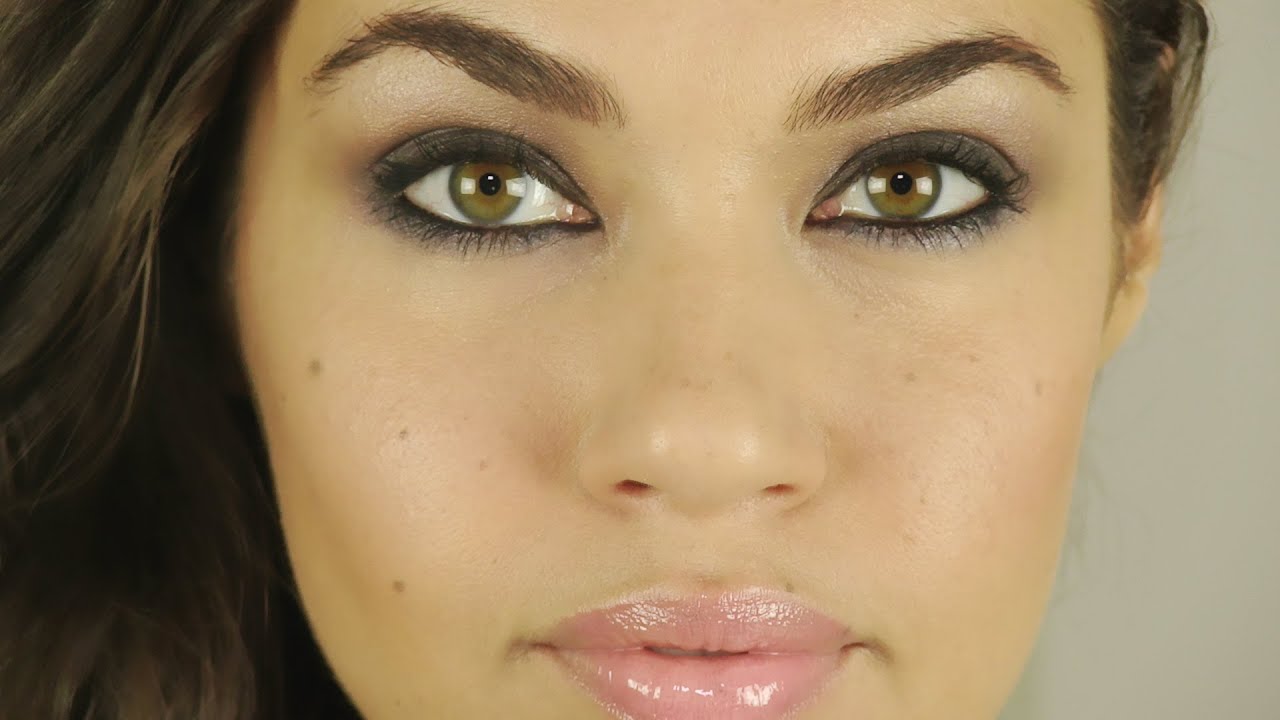Naked Palette Smokey Eye Makeup Look​​​ | Eman​​​