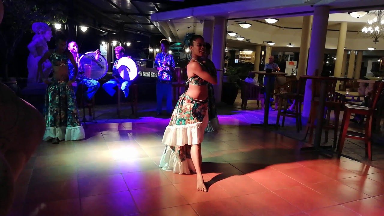 Spectacle aanari hotel😍tropical sunset crew