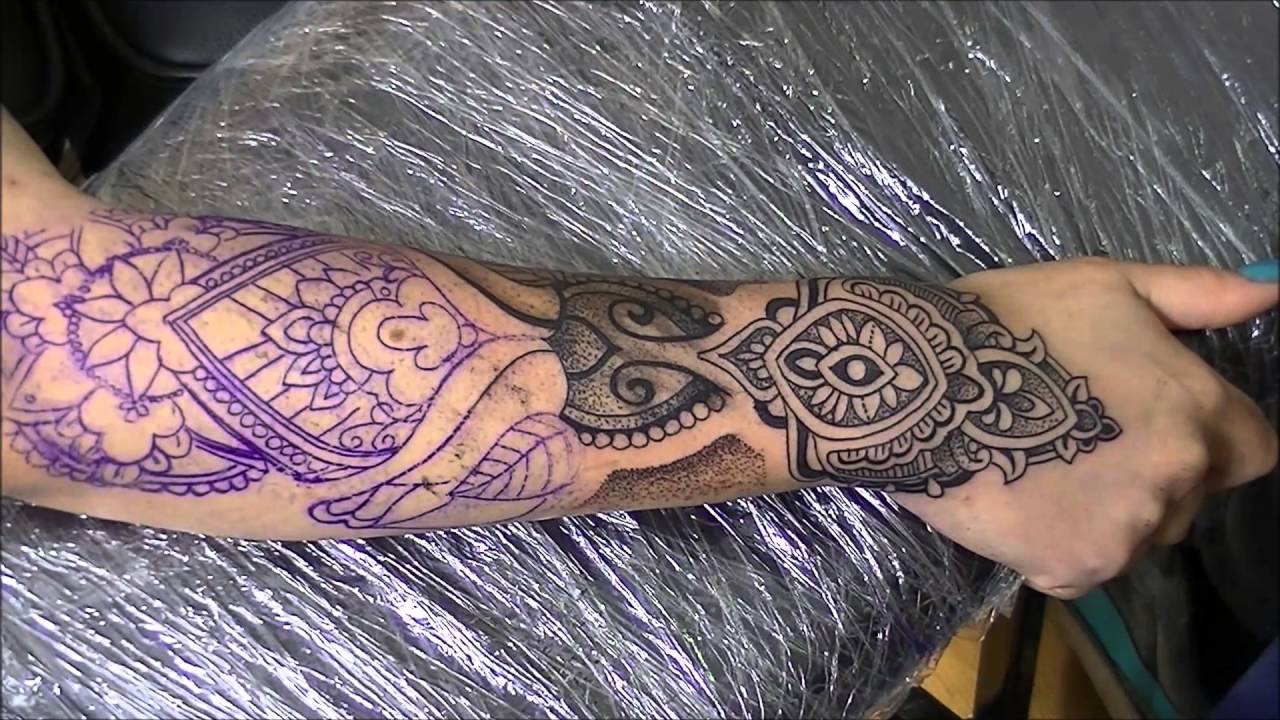 Dots and lines tattoo - time lapse