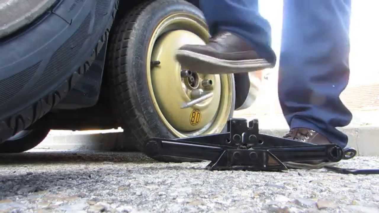 Como CAMBIAR UNA RUEDA del Coche