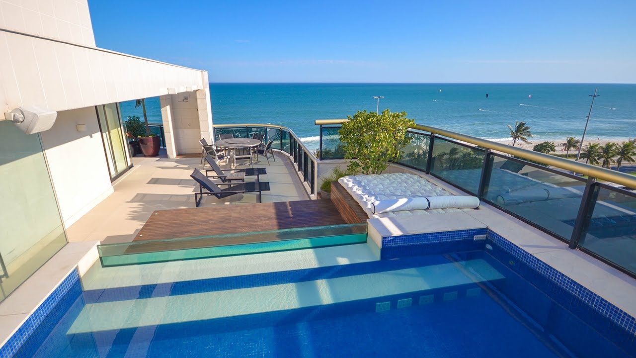 Excepcional cobertura duplex de altíssimo luxo com 510,00 m² na praia da Barra da Tijuca