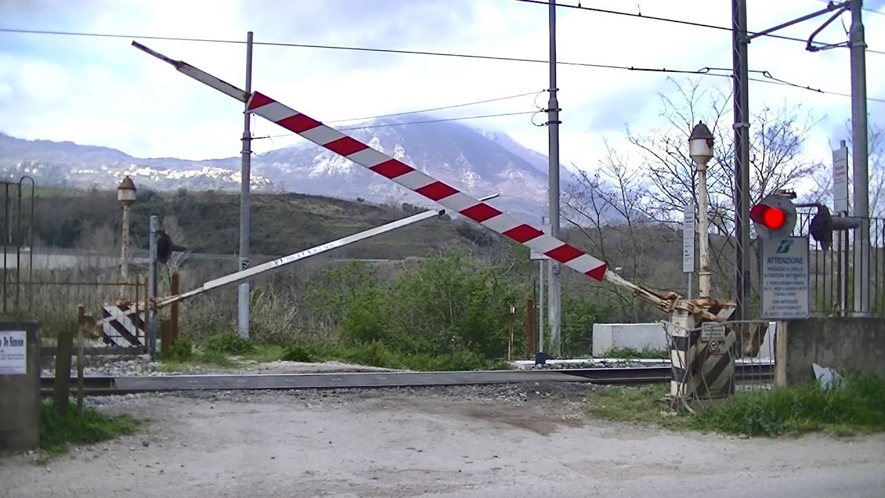 Spoorwegovergang Ponte (I) // Railroad crossing // Passaggio a livello