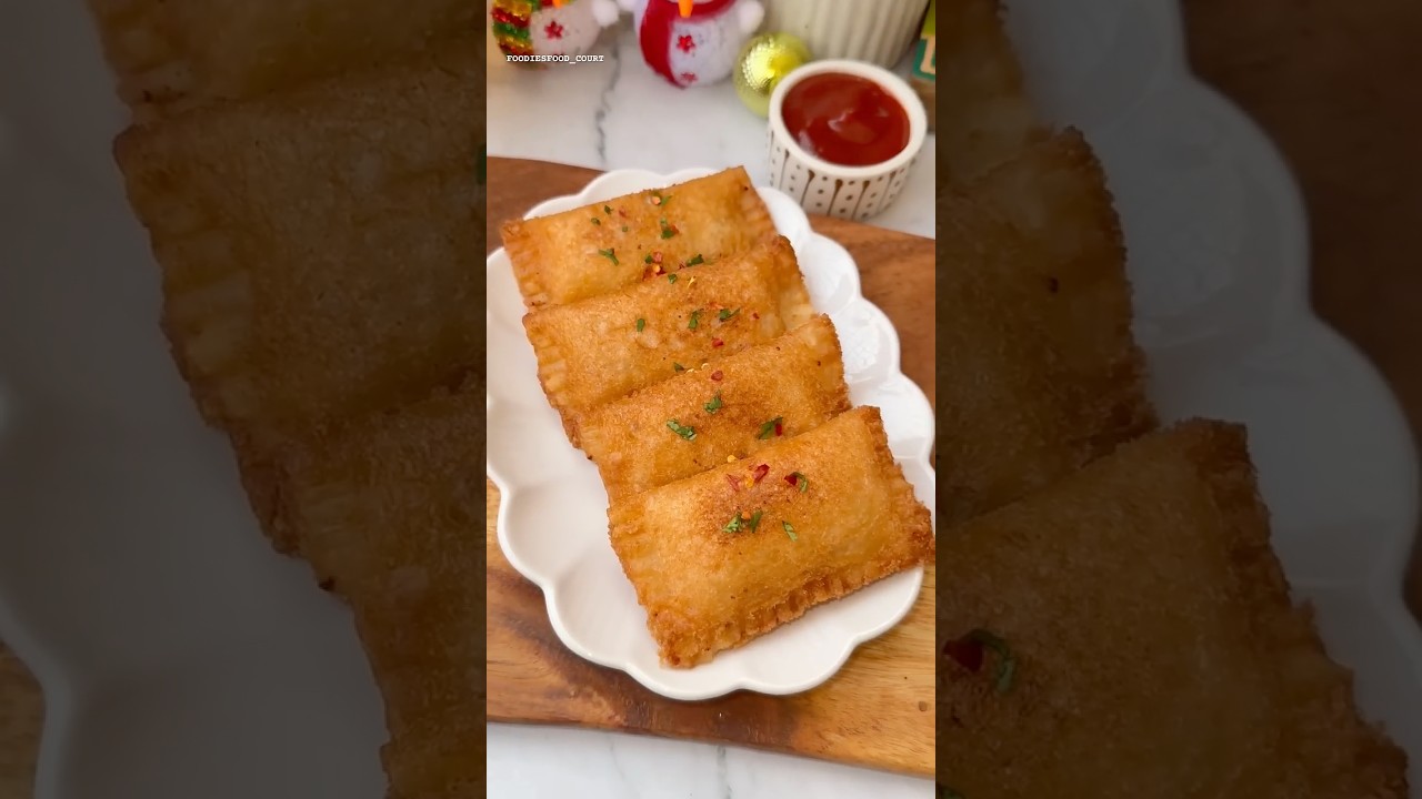 Cheesy Bread Pizza Pockets😍 #shorts #viralvideo #trending