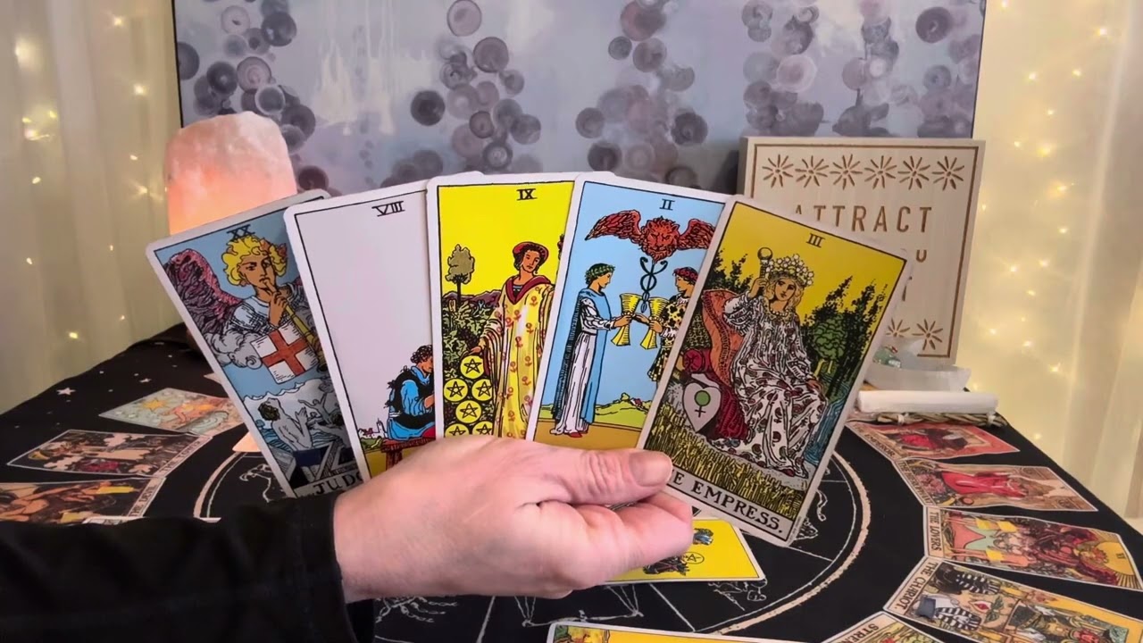 GEMINI Tarot April 2025–Done playing small, it's time to expand💰🌎❤️