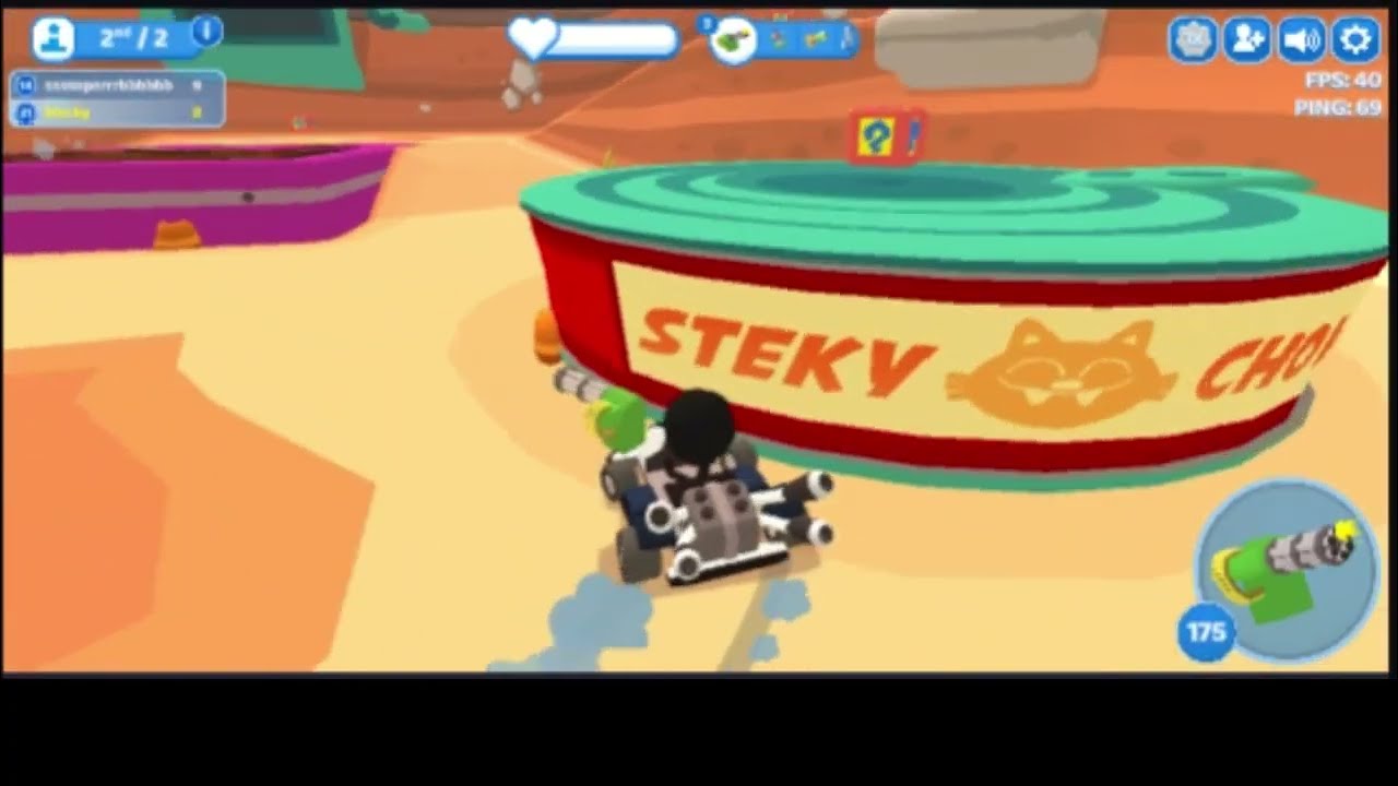 I challenged my discord friend to a 1V1 in smash karts