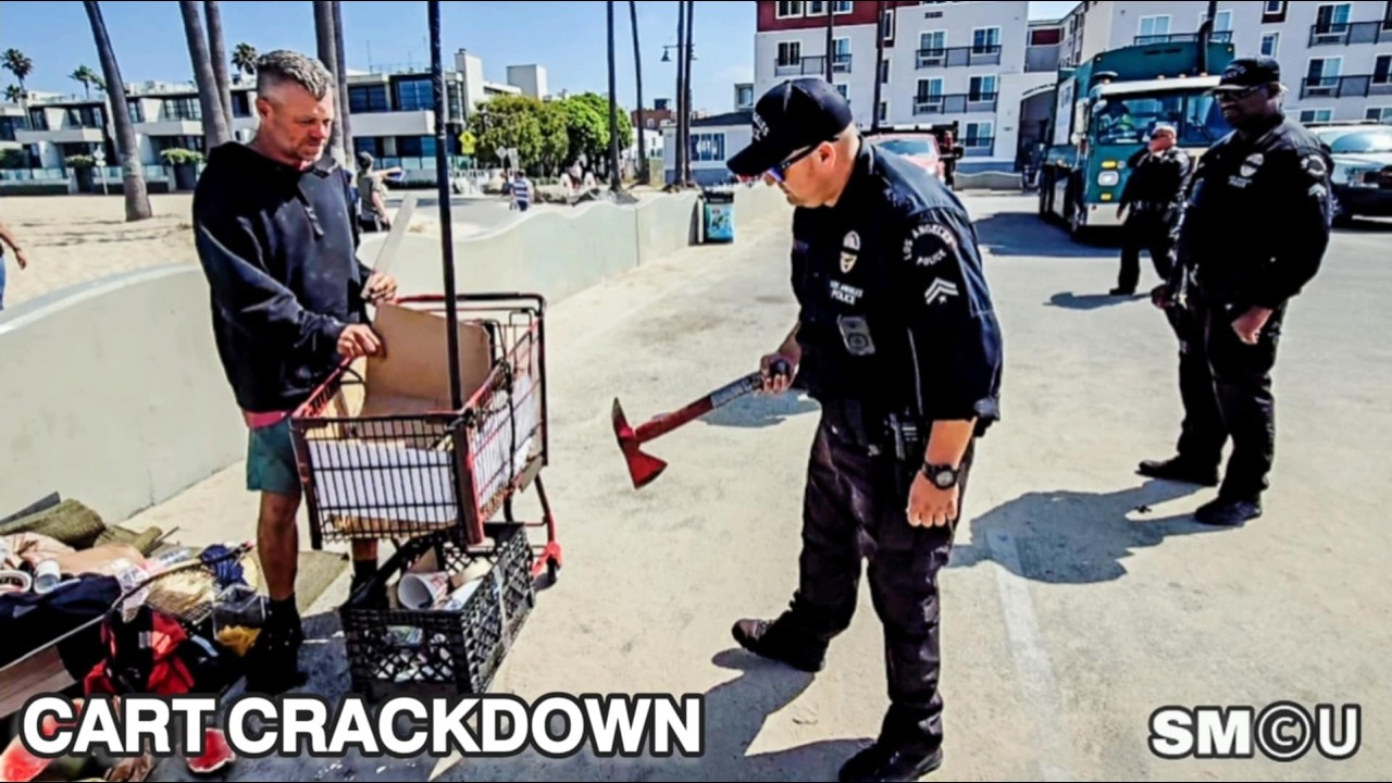 𝗖𝗔𝗥𝗧 𝗖𝗥𝗔𝗖𝗞𝗗𝗢𝗪𝗡: LAPD Confiscates Several Shopping Carts During Venice Beach Homeless Sweep