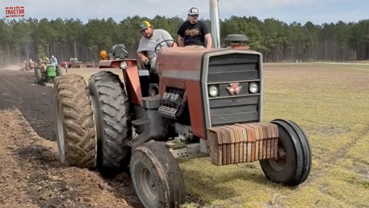 V8 MASSEY FERGUSON 1155 Tractor Plowing