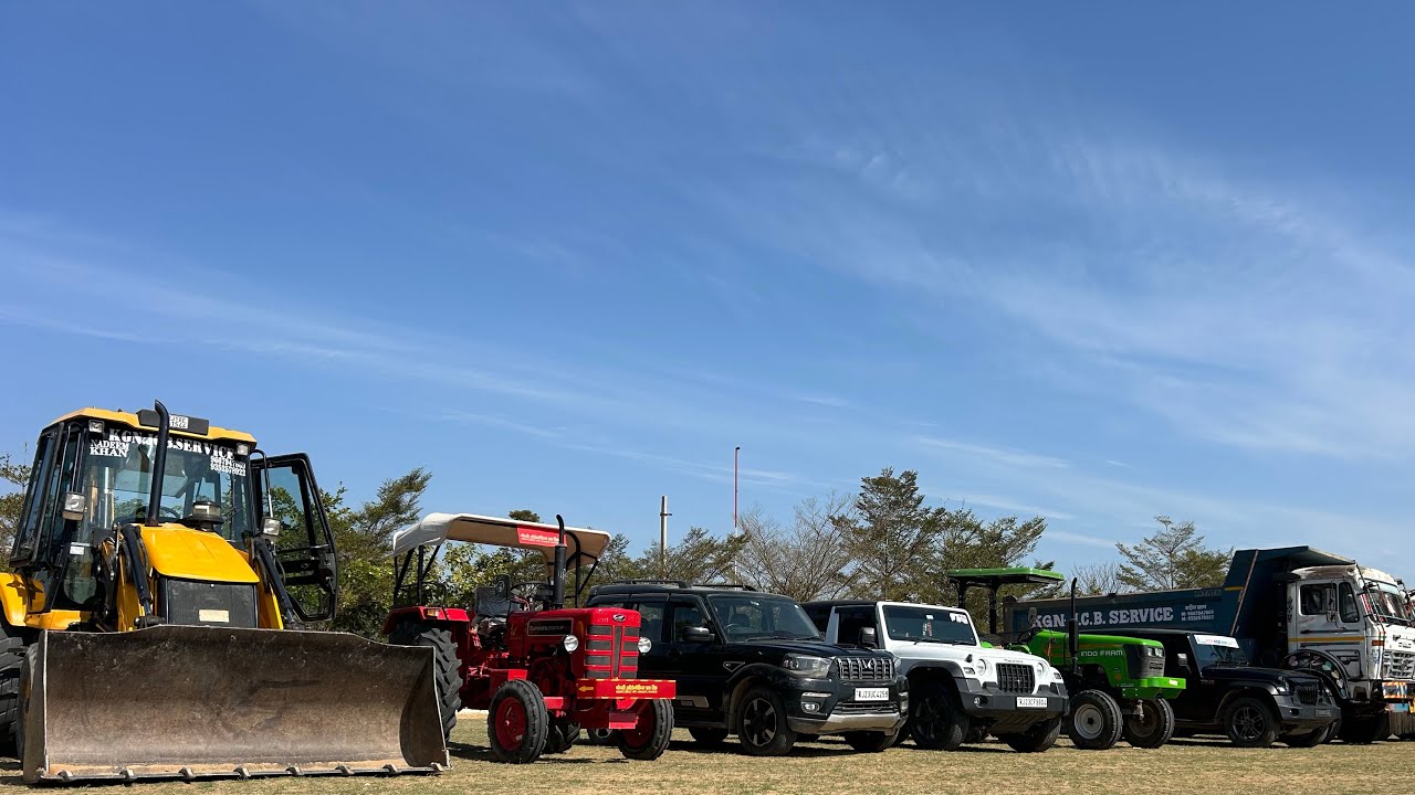 Jcb 3dx loading Mud in TATA TippersTractors Swaraj 855 Fe New Holland 3630Tractor 4x4 Thar Truck