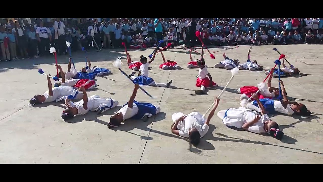 NIÑAS CON TALENTO Y DESTREZA EN EL BALET
