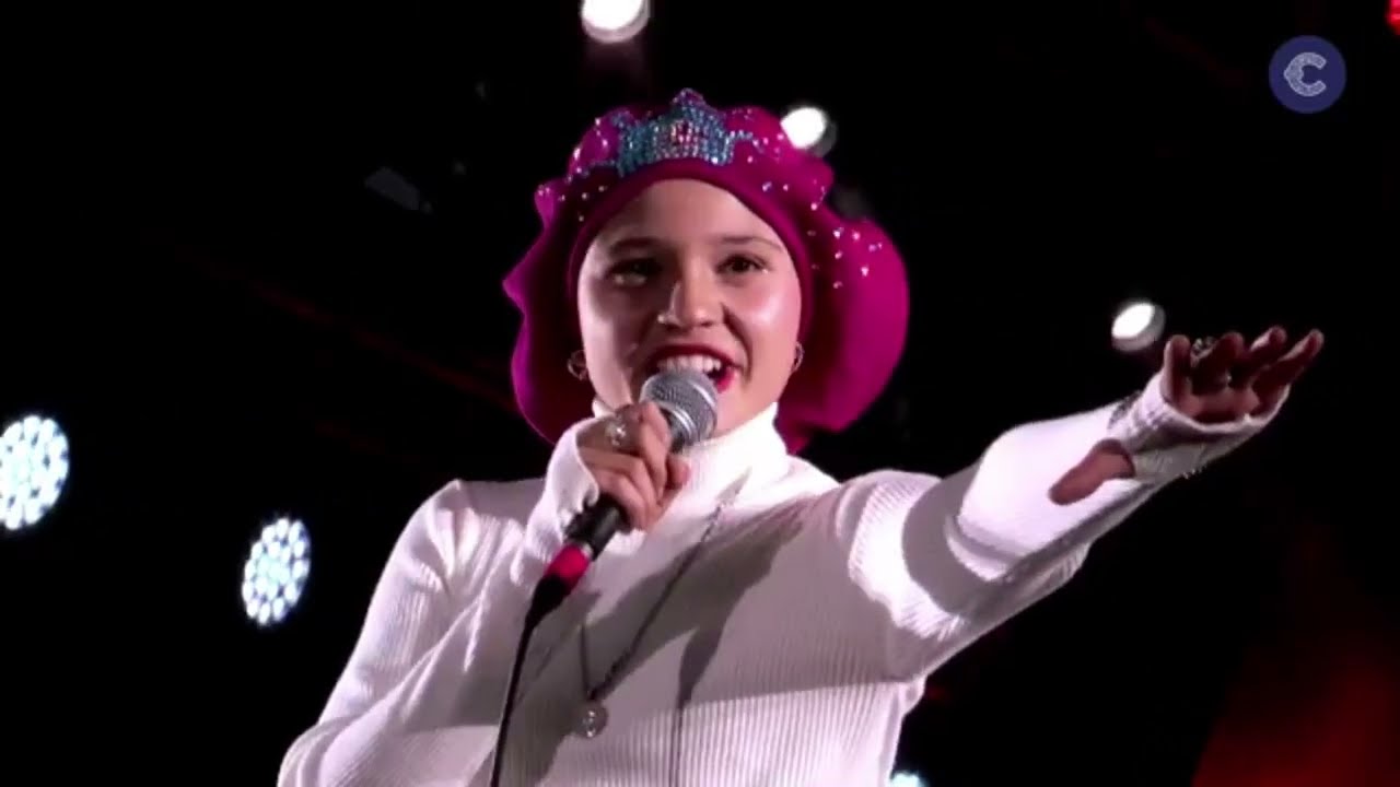 Aisha Yoma | Poncho 2025 Patio de las provincias
