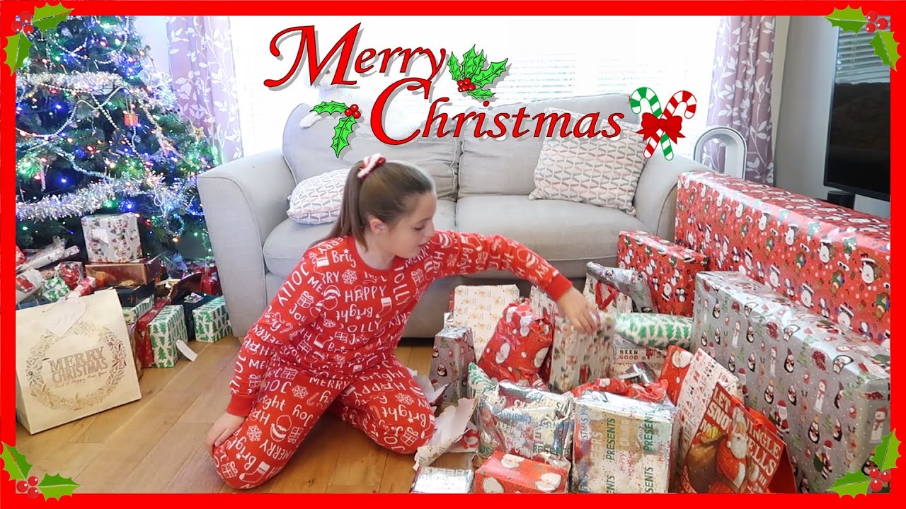CHRISTMAS DAY OPENING PRESENTS 2020