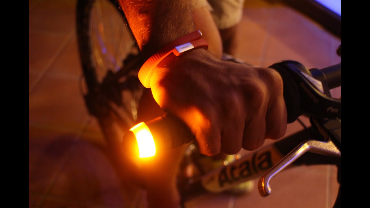 WingLights - Direction Indicators for Bicycle by CYCL