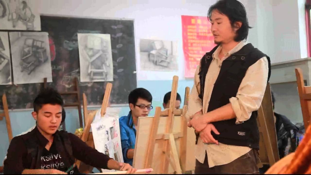Dong Qing in the lecture, sketch lesson