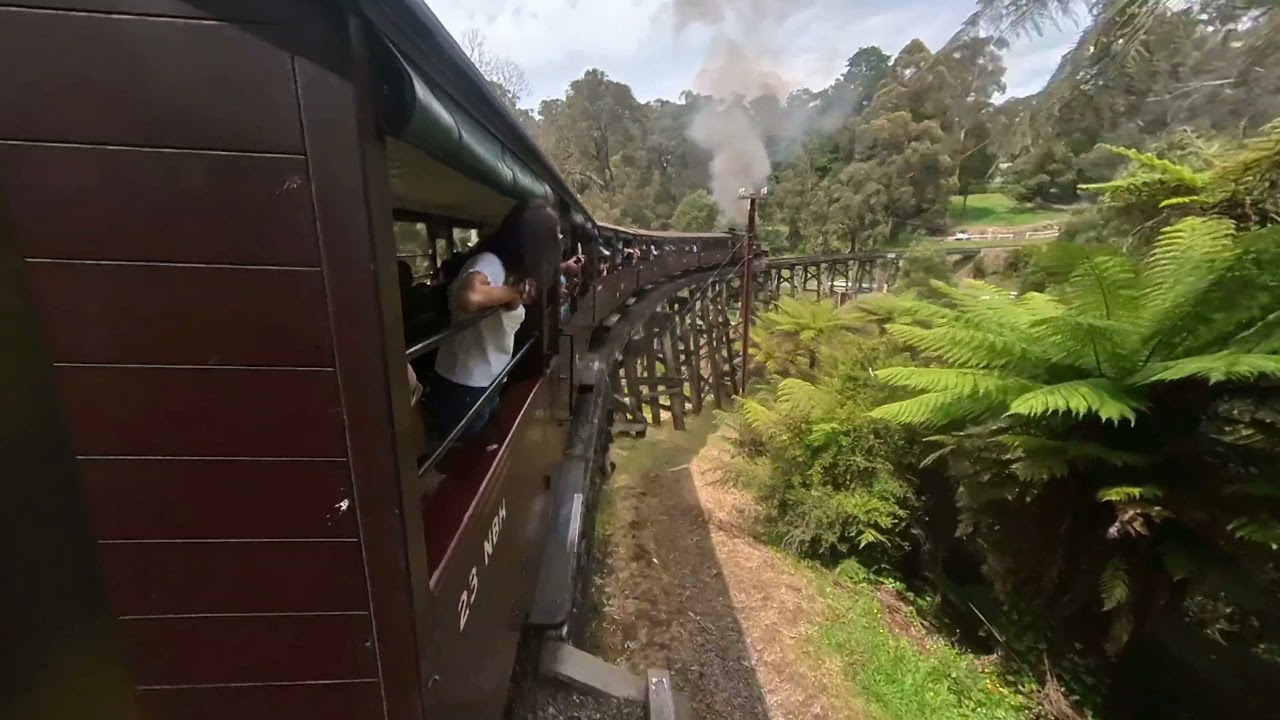 Puffing Billy Steam Train from Belgrave to Lakeside, view of beautiful Dandenong Ranges