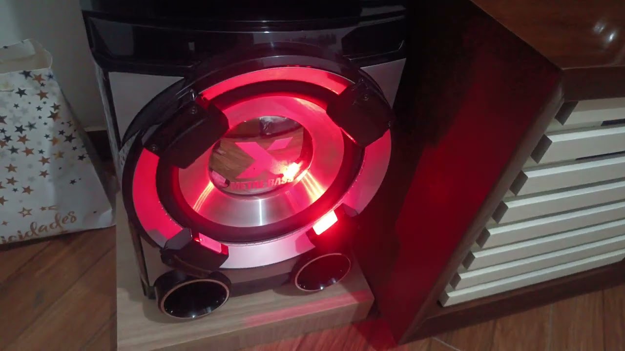 SOM LG  CM 9520 , qualidade e potência e beleza. 