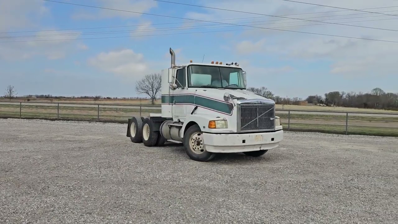 1990 VOLVO WHITE For Sale