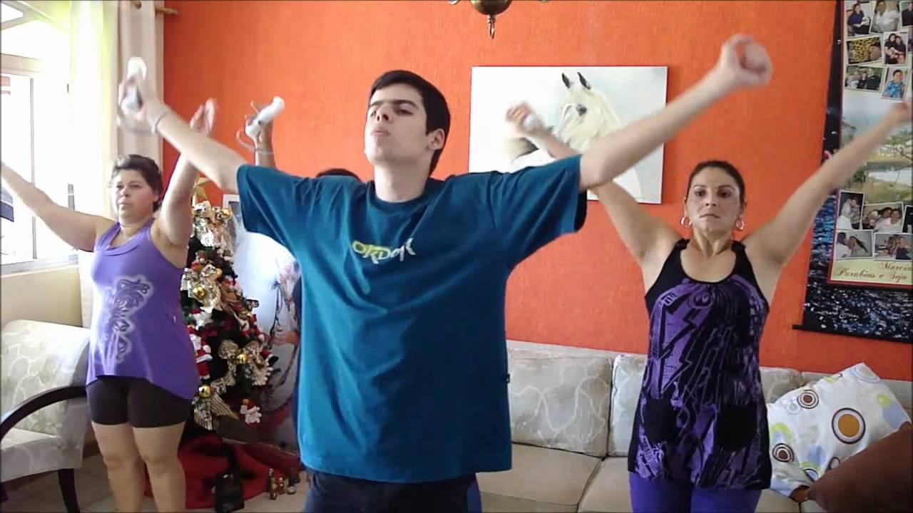 Z&Egrave;H!&trade;, Parentes e Amigos Jogando Michael Jackson: The Experience - Wii - CJBr