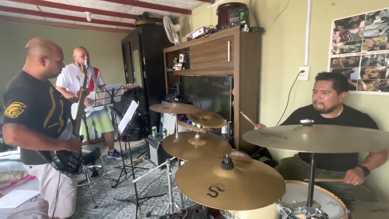 Shakira y sus amigas - cover Chabelos