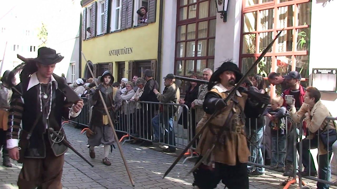 Stadtmauerfest in Nördlingen-Historischer Festumzug