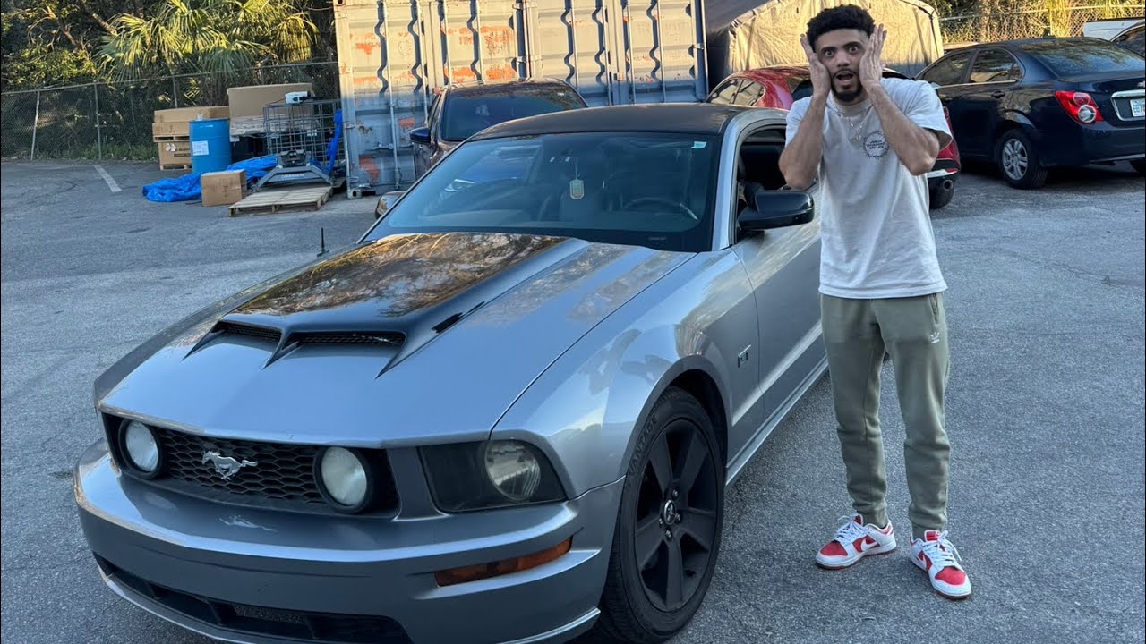 I BOUGHT A 2006 MUSTANG GT | QUICK PICKUP VLOG