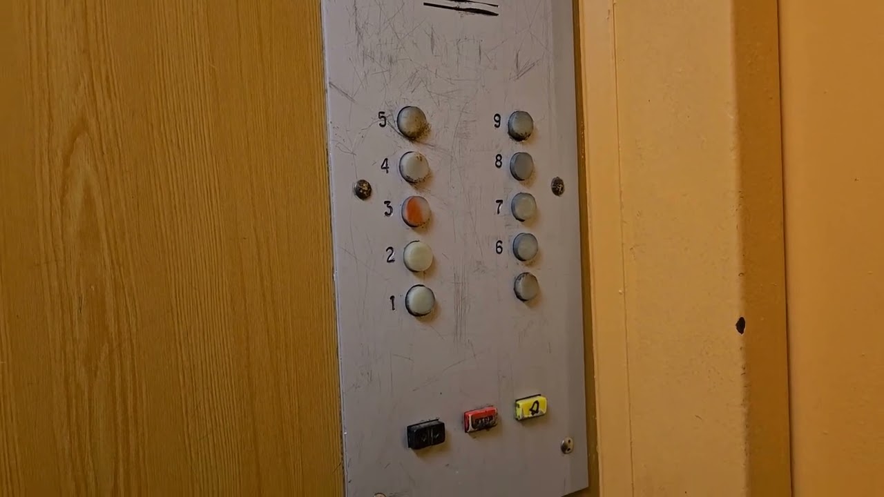 Last ride! 1990 MLZ  traction elevator/lift in Kaunase pst 80, 37–72, Annelinn, Tartu, Estonia