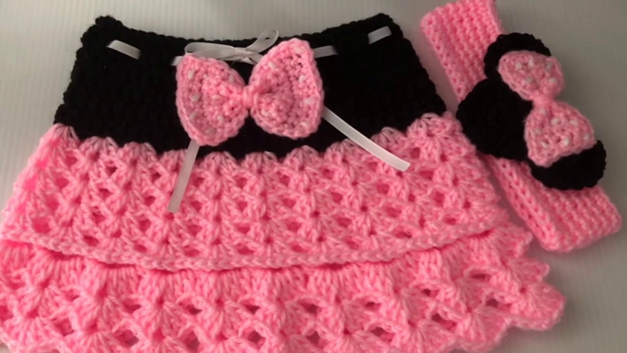 Como tejer una diadema de Minnie Mouse.