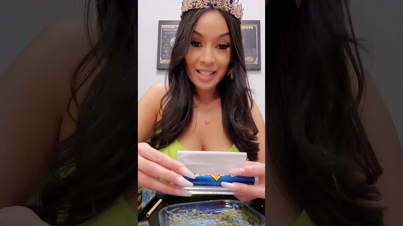 How to Roll a Joint using a Juicy Roller