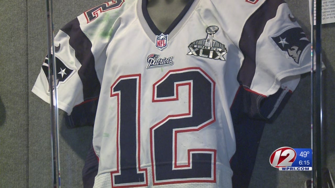Brady&rsquo;s stolen SB XLIX jersey returns to Gillette for fans to see