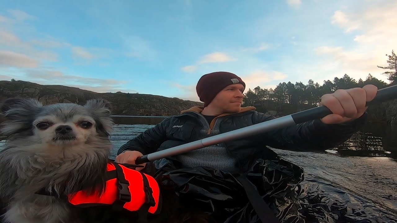 Packraft and bonfire - Exploring the lake behind my house
