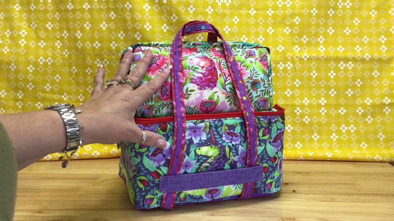 Snazzy Slider Mojo Tote for Bionic Gear Bag by Ripstitcher Sally Thompson  at Sewing.School