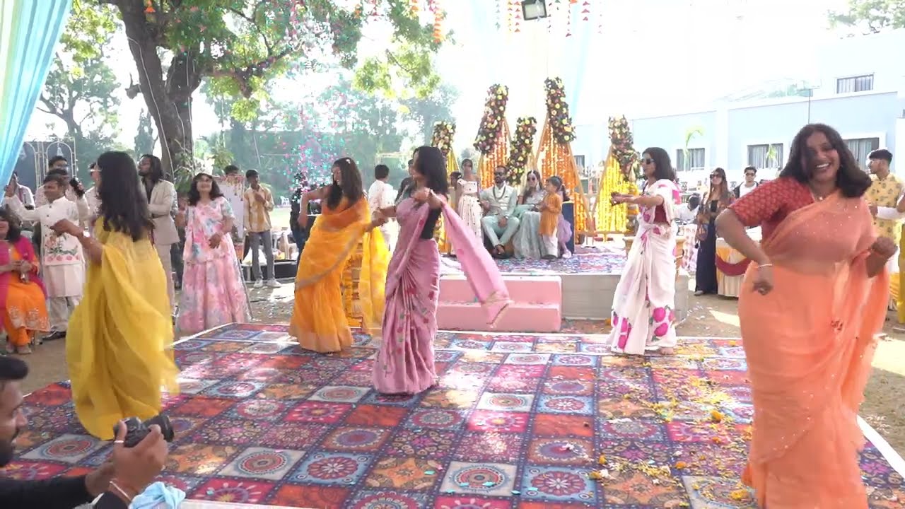 HALDI DANCE PERFORMANCE FOR SISTER WEDDING | MEHBOOBA | AITHEY AA | MALAMAL SONIYE | HALDI CEREMONY