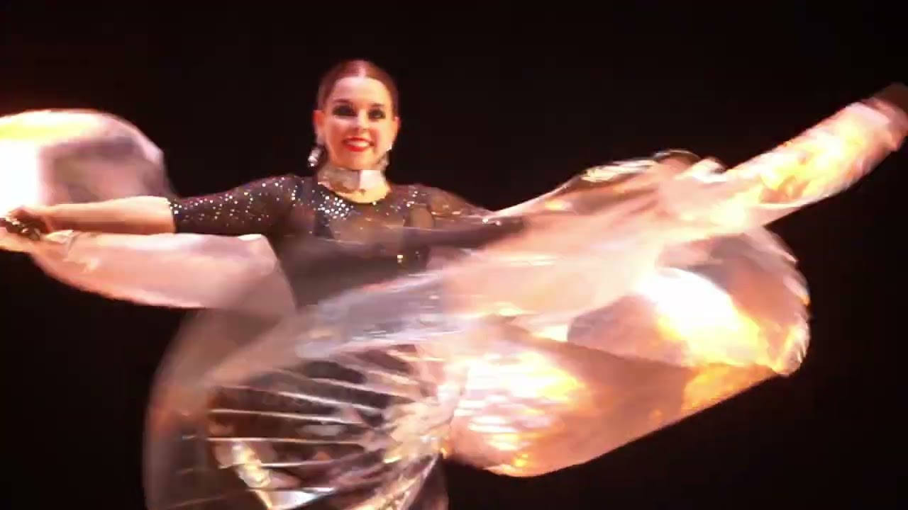Laura Pérez - Alas de Isis (Danza del Vientre en Alcalá de Henares)