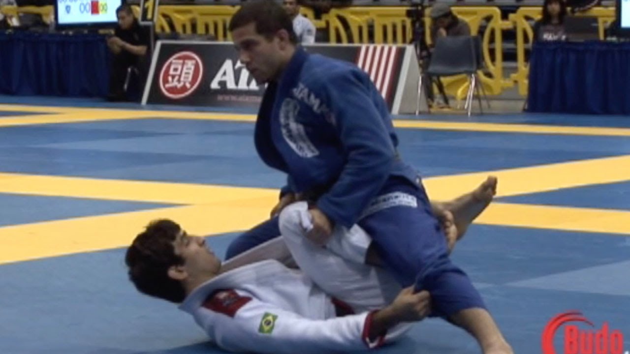 Lucas Lepri VS Augusto "Tanquinho" Mendes / Pan Championship 2011