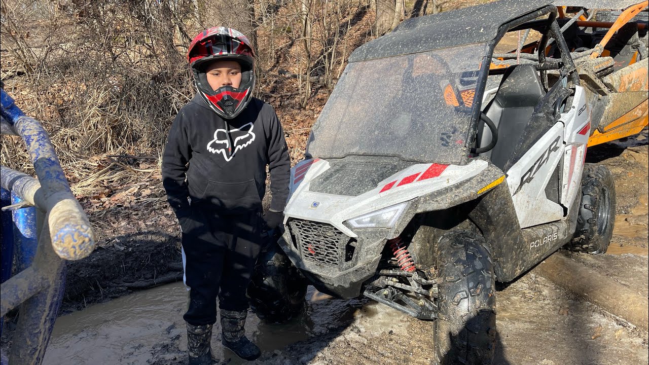 First time driving my Polaris rzr 200 in badlands off road park!!! Had so much fun!