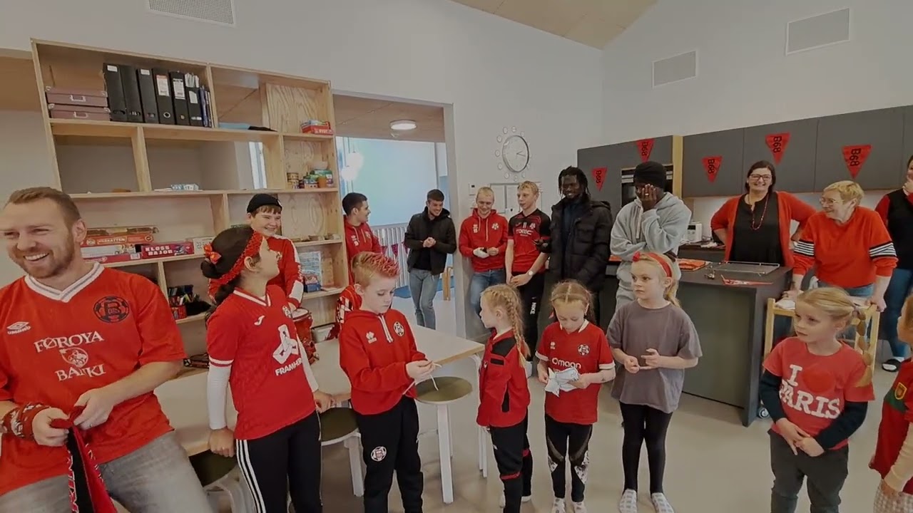 B68 leikarir vitja í frítíðarskúlanum