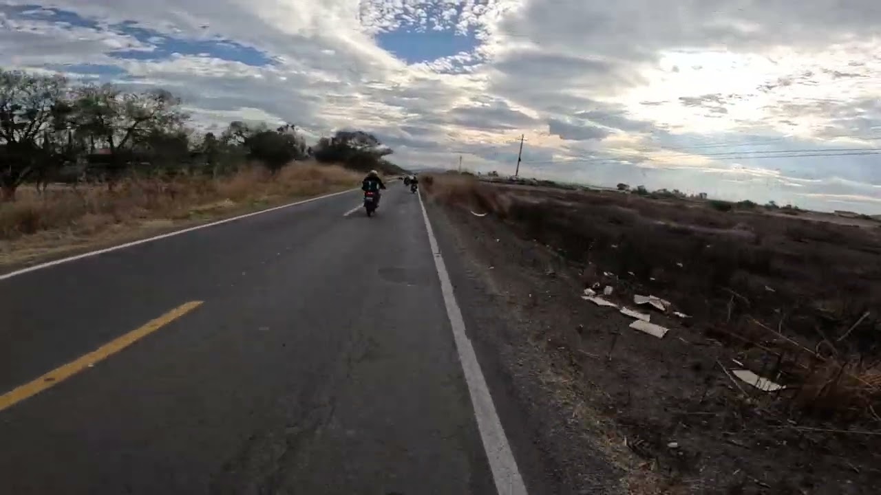 Salida en moto con mis amigos parte 2