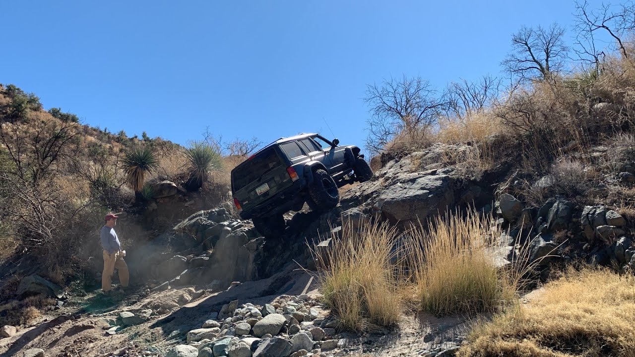 Offroading Charouleau Gap 2022
