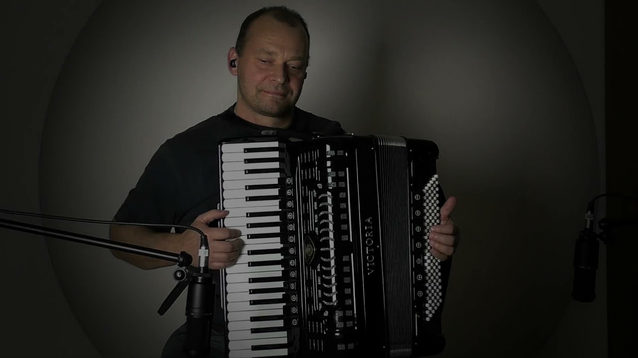 Mon Amant de Saint Jean - accordion
