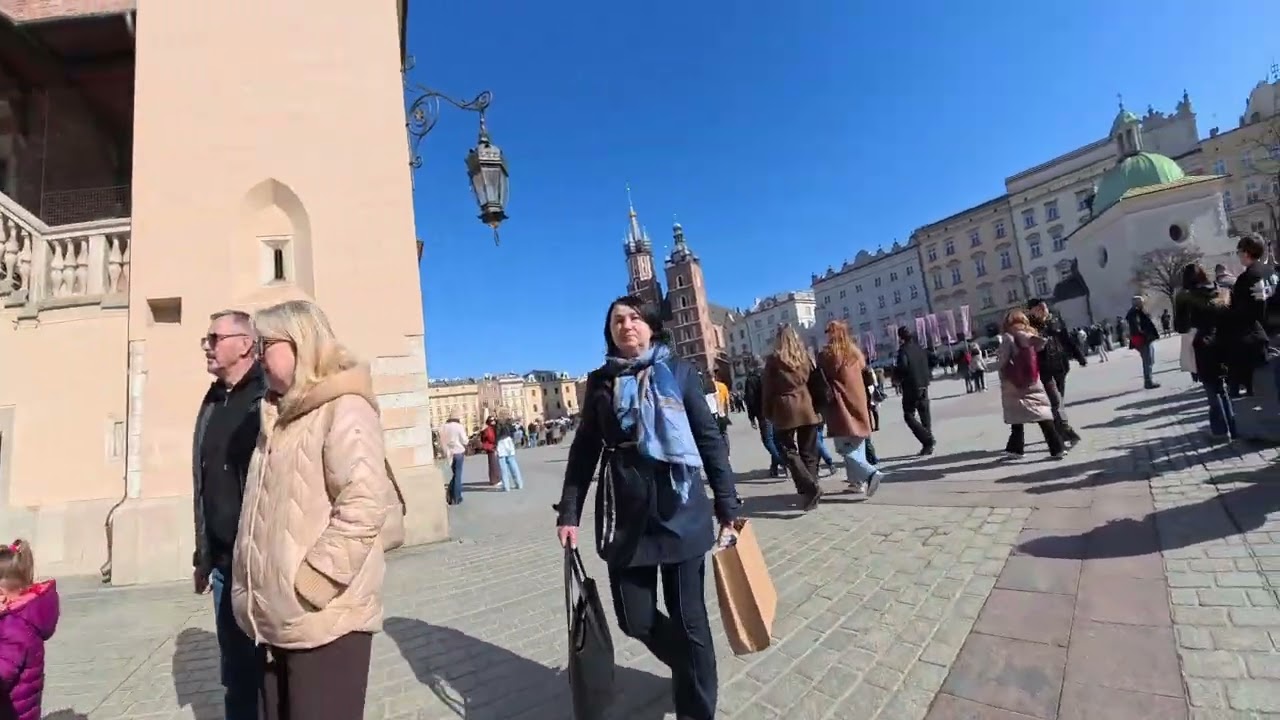 Experienced Rider, Virgin Vlogger 🚴‍♂️ | First Bike Vlog in Kraków Old Town