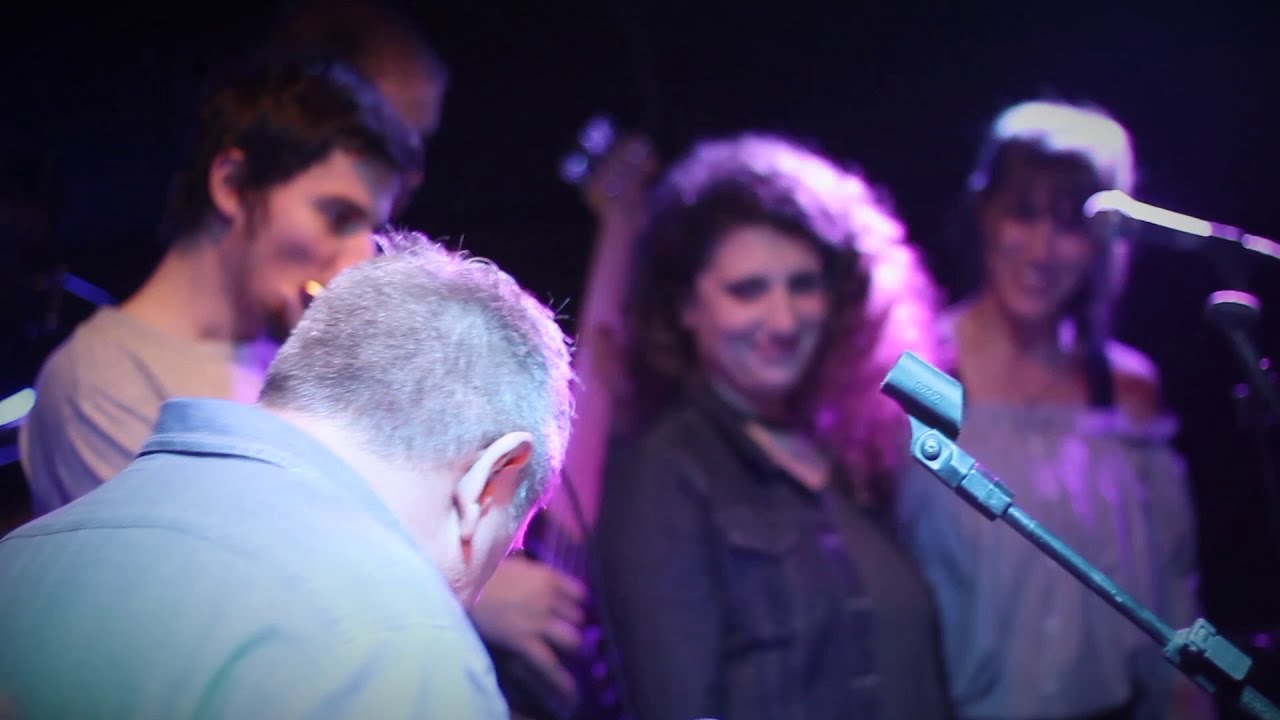 Alejandro Canessa  - Potpurri de Boggie - Perro Lloron - Boggie del Preso - Boggie Mamá (Memphis)
