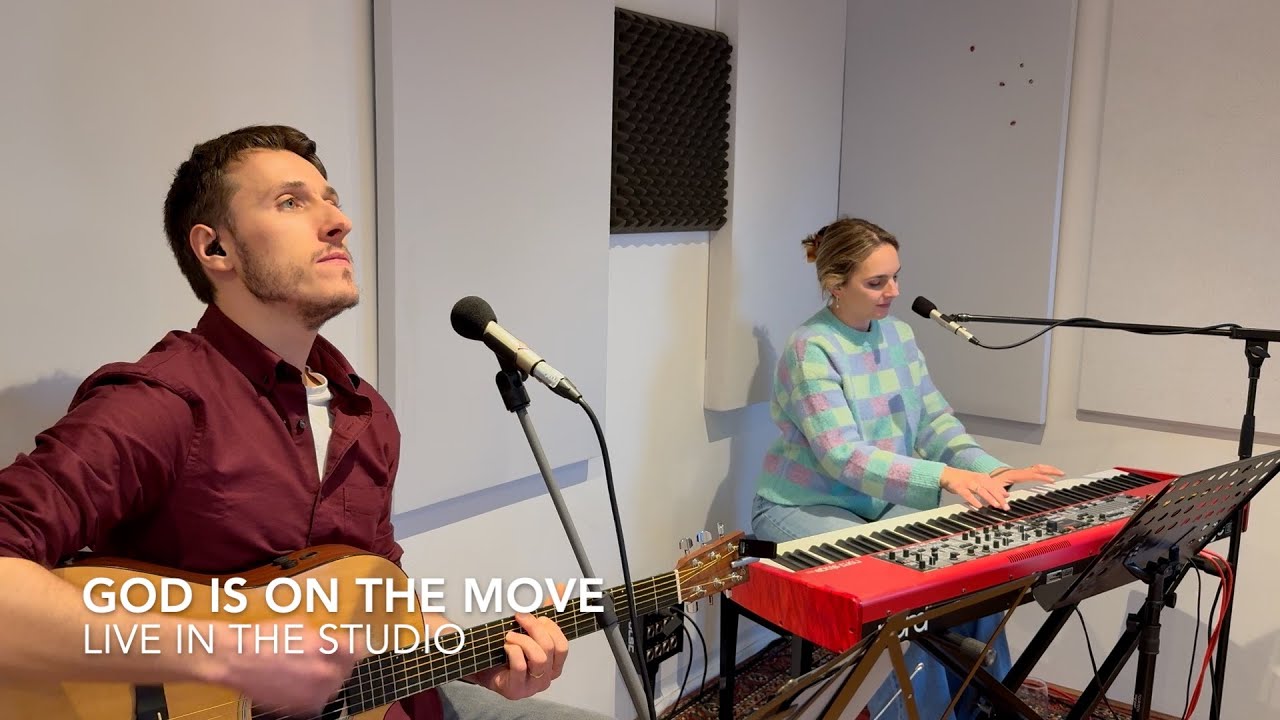 God is on the Move | Live in the Studio