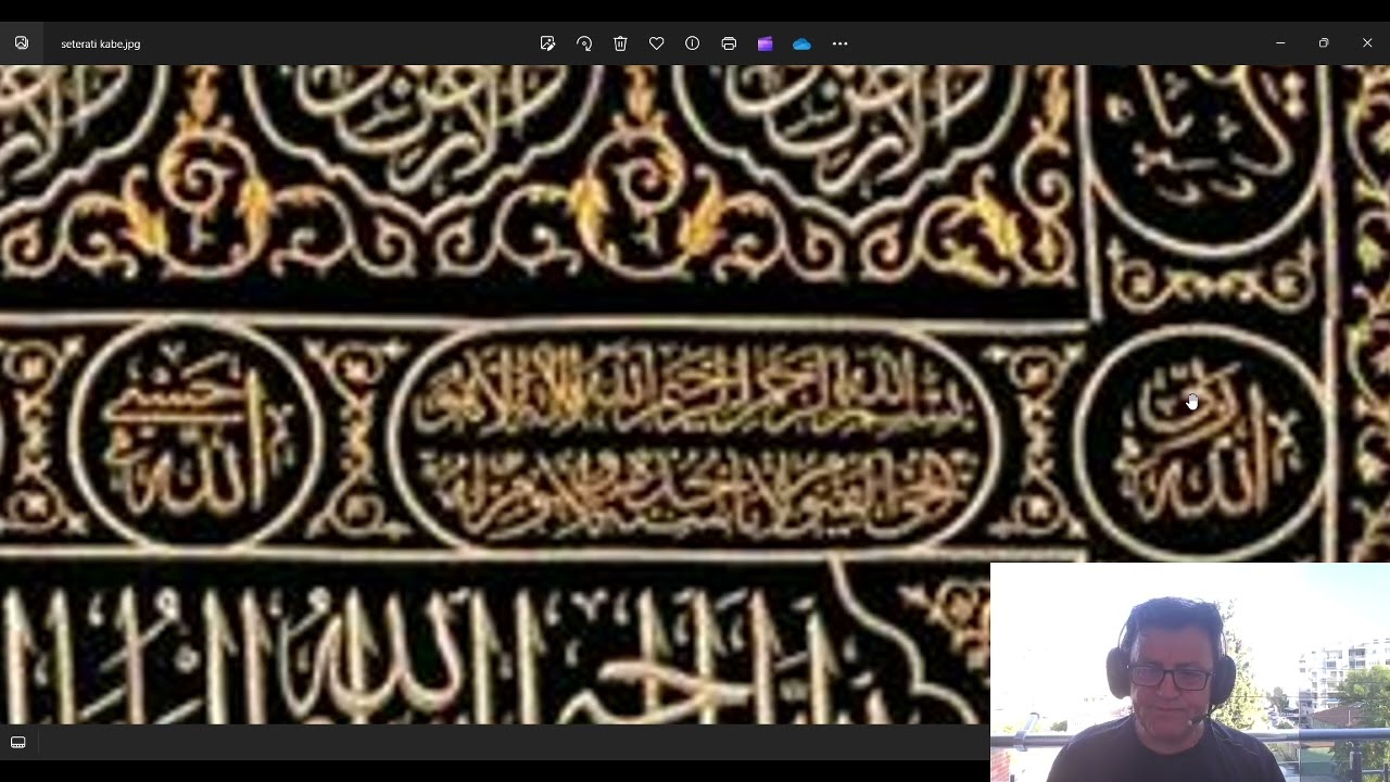 KABE-İ MÜŞERREFENİN KAPI ÖRTÜSÜ ÜZERİNDE NELER YAZIYOR? /1