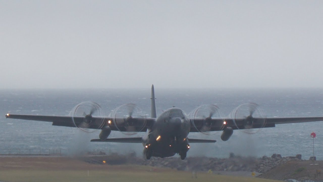 Hercules takes off with amazing vortices