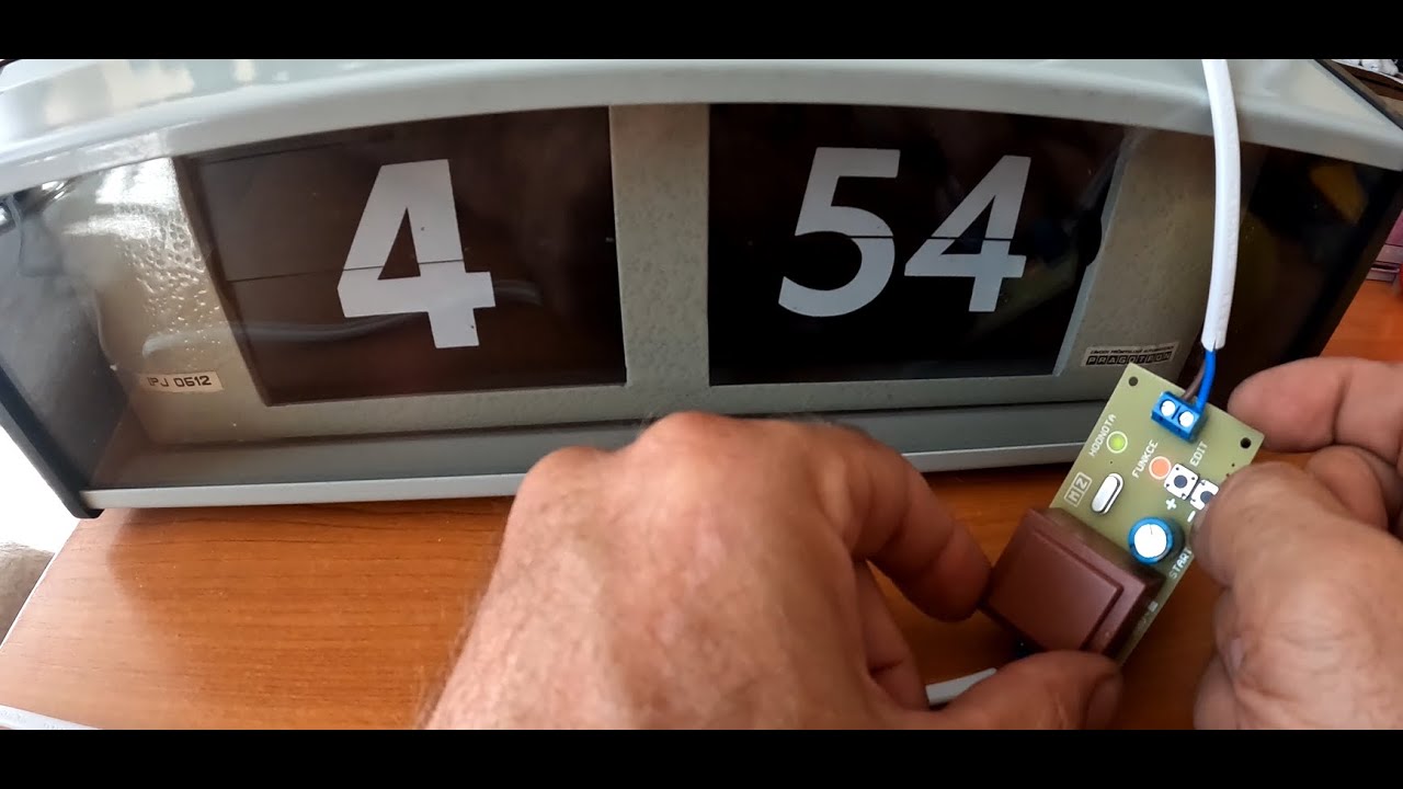 Pragotron. Elektročas. Mám hodiny, poklady z půdy. Listové hodiny IPJ 0612