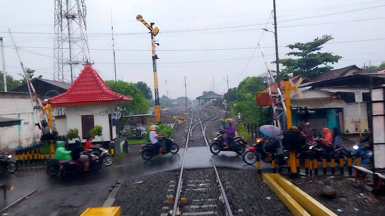 BACK RIDE BY TRAIN | Stasiun Pasuruan - Stasiun Bangil